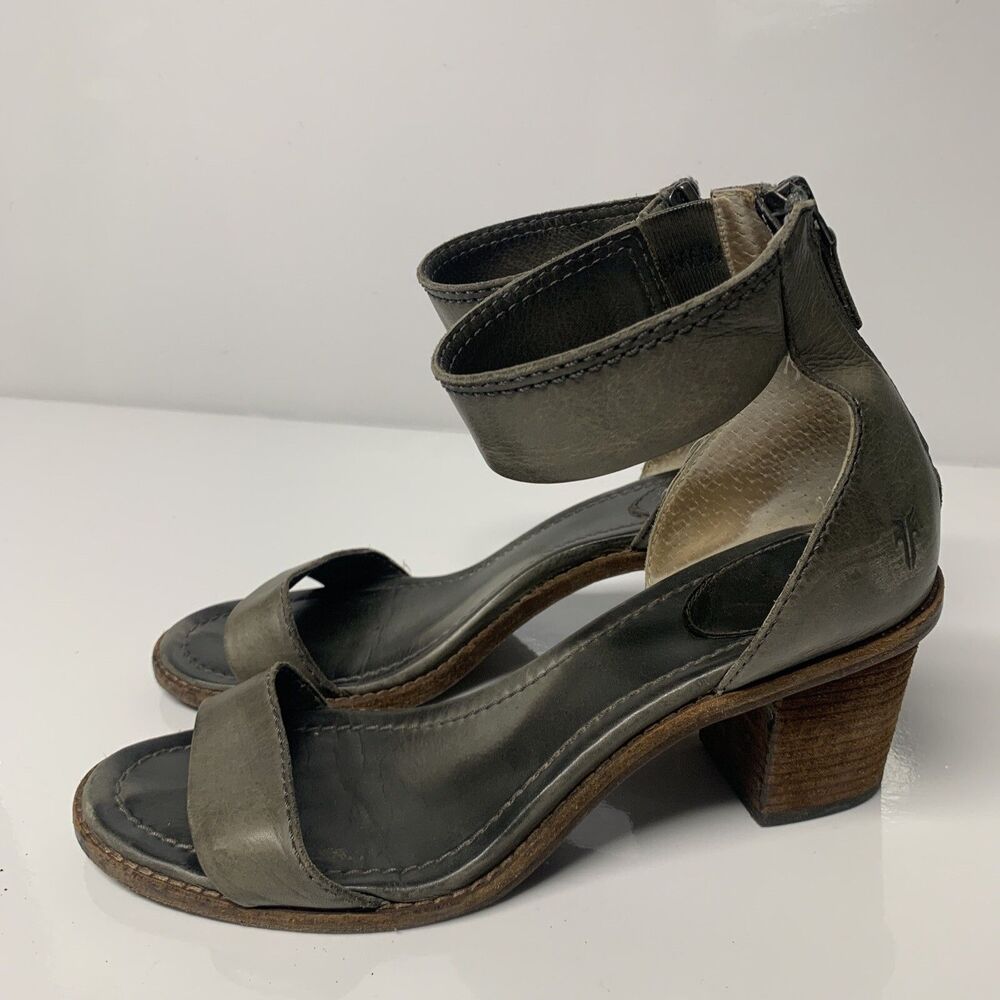 Frye Brielle Back Zip Sandals Stacked Zip Heel Gray Pebbled Leather Women 8